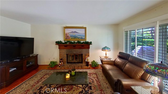 4 Bed Home for Sale in Saugus, California