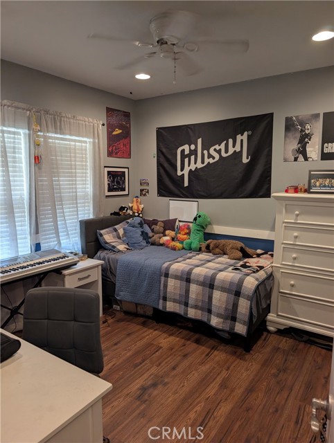 Detail Gallery Image 6 of 13 For 815 E Magnolia, Burbank,  CA 91501 - 4 Beds | 2 Baths