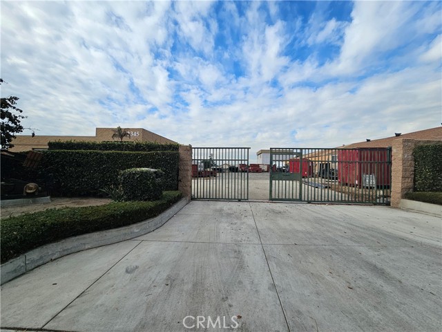 2351 Walnut Avenue, Signal Hill, California 90755, ,Commercial Lease,For Rent,2351 Walnut Avenue,CROC25065863
