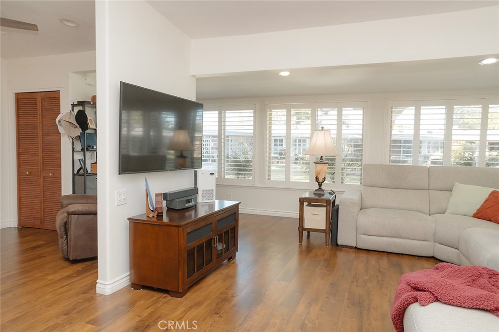MLS #OC26135778 image #8