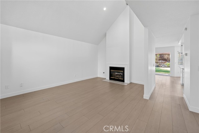 Detail Gallery Image 3 of 42 For 26921 Terri Dr, Canyon Country,  CA 91351 - 3 Beds | 2/1 Baths