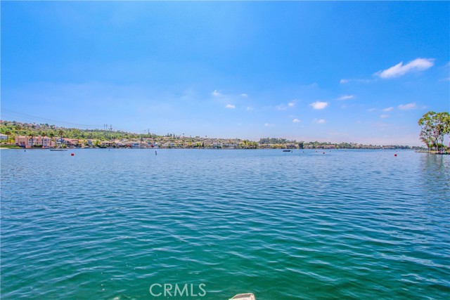 24102 Castilla Lane, Mission Viejo CA: https://media.crmls.org/medias/7fff35c9-e4cb-4993-b291-63e8ef4ceabb.jpg