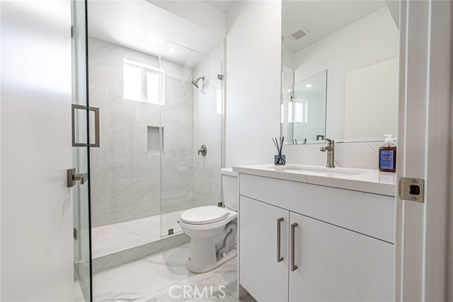 Detail Gallery Image 5 of 34 For 4445 Auckland Avenue, Toluca Lake,  CA 91602 - 4 Beds | 3 Baths