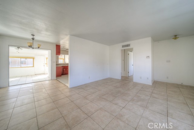 Detail Gallery Image 3 of 30 For 221 W Mayberry Ave, Hemet,  CA 92543 - 2 Beds | 1 Baths