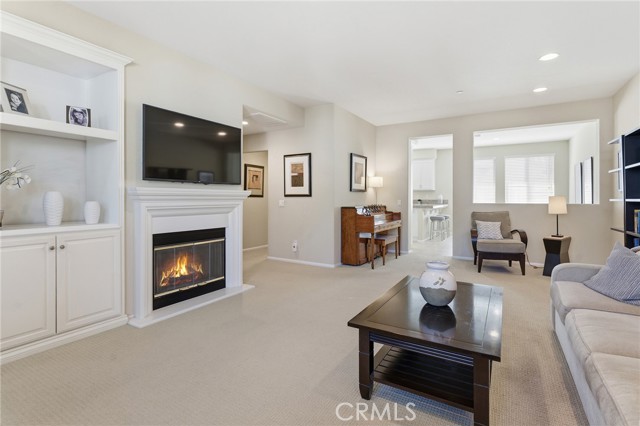 Detail Gallery Image 3 of 24 For 234 via Antonio, Newbury Park,  CA 91320 - 3 Beds | 2/1 Baths