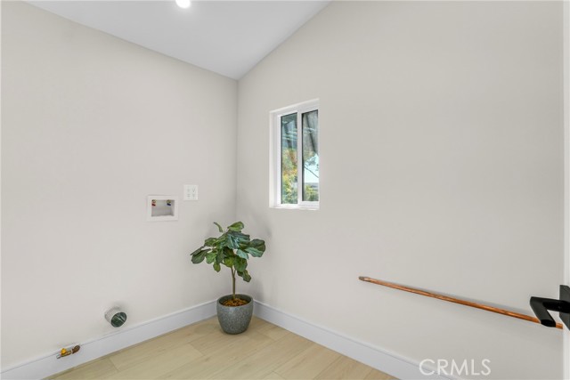 Detail Gallery Image 23 of 28 For 10805 Chimineas, Porter Ranch,  CA 91326 - 4 Beds | 2/1 Baths