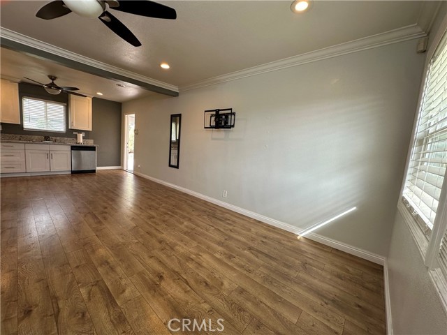 MLS #SR25236586 image #9