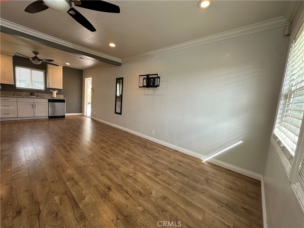 MLS #SR25236586 image #9