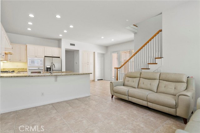 Detail Gallery Image 7 of 41 For 25 Sebastian, Irvine,  CA 92602 - 4 Beds | 3 Baths
