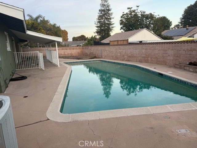 20828 Blythe Street, Winnetka CA: https://media.crmls.org/medias/8001c895-45ed-4f86-b46f-1edf8f39b712.jpg