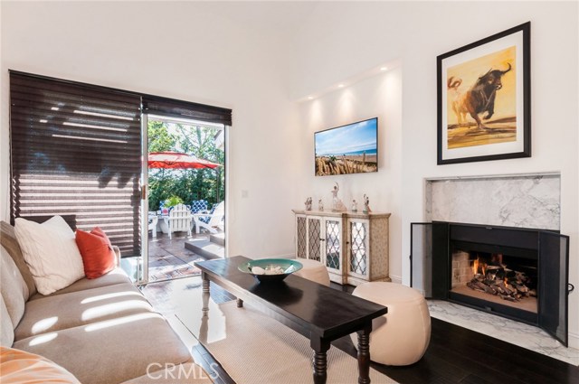 24 Bermuda Court, Manhattan Beach, California 90266, 3 Bedrooms Bedrooms, ,1 BathroomBathrooms,Residential,Sold,Bermuda,SB17026195