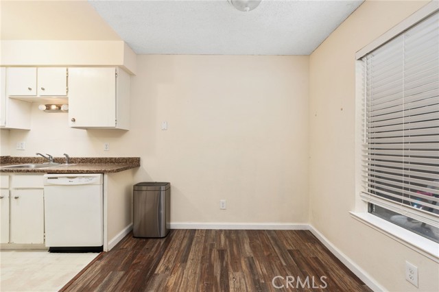 Detail Gallery Image 9 of 21 For 1550 W Ashlan #125,  Fresno,  CA 93705 - 1 Beds | 1 Baths