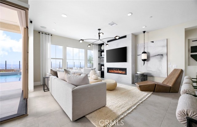 Detail Gallery Image 7 of 26 For 11845 Canoga Ave, Chatsworth,  CA 91311 - 5 Beds | 5/1 Baths