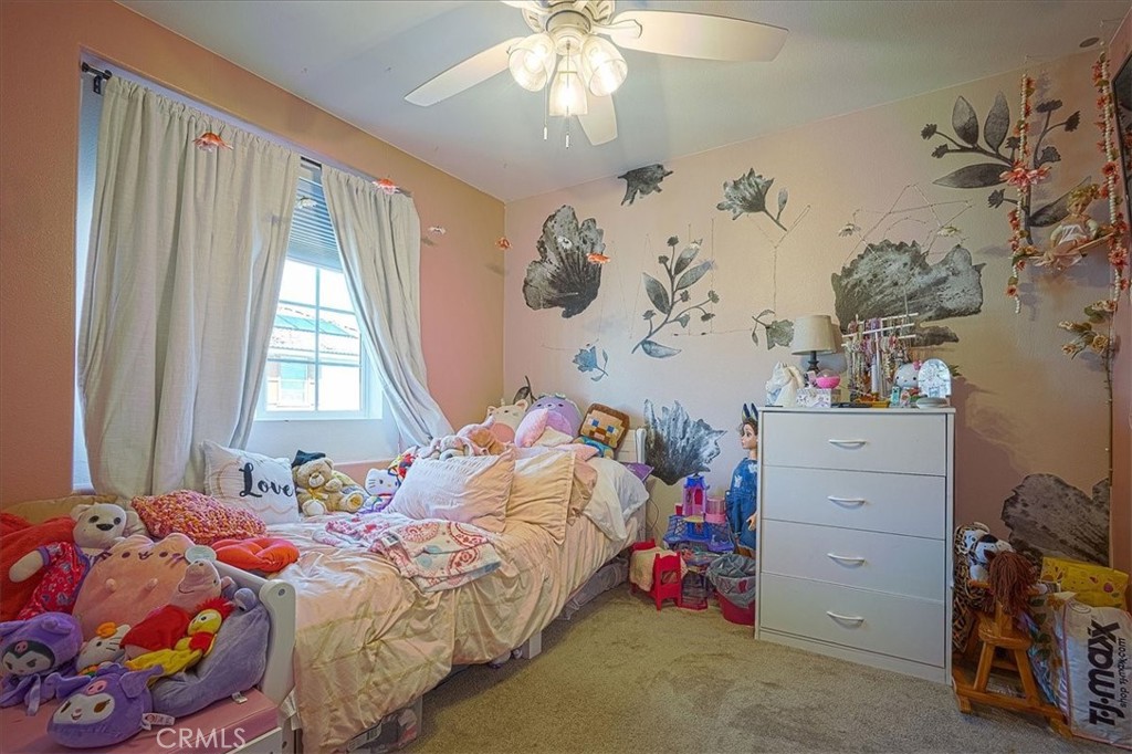 https://media.crmls.org/medias/8003891e-bfe4-45a4-a659-150dc8d46946.jpg?preset=X-Large