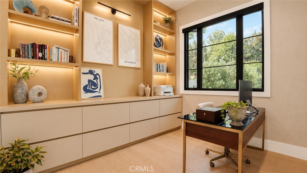 https://media.crmls.org/medias/80038d90-7146-4f04-856a-b681a61529bf.jpg?preset=X-Large