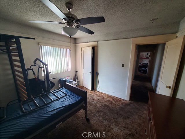 Detail Gallery Image 7 of 18 For 1933 W 43rd Pl, Los Angeles,  CA 90062 - 4 Beds | 2 Baths