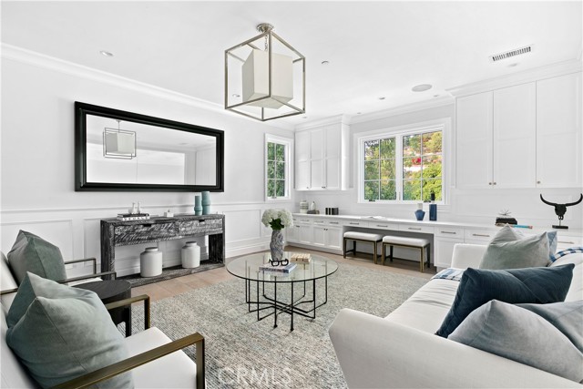 Detail Gallery Image 36 of 56 For 4509 Noeline Ave, Encino,  CA 91436 - 6 Beds | 6/1 Baths