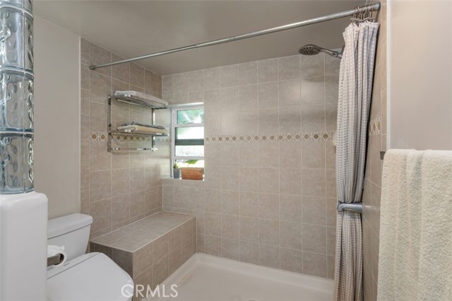 Detail Gallery Image 20 of 39 For 408 Torrens St, Anaheim,  CA 92807 - 5 Beds | 3/1 Baths