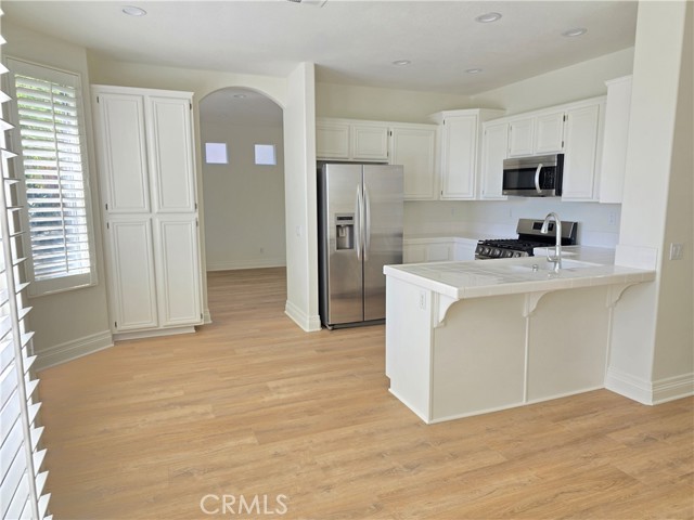 Detail Gallery Image 9 of 35 For 32921 Adelante St, Temecula,  CA 92592 - 5 Beds | 3 Baths