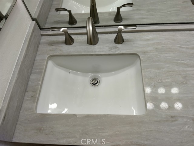 Detail Gallery Image 7 of 9 For 1026 Creekside Dr #196,  Fullerton,  CA 92833 - 2 Beds | 2/1 Baths