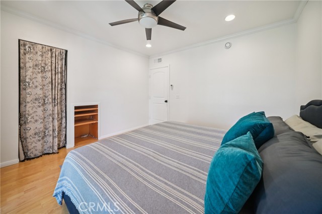 Detail Gallery Image 17 of 27 For 19545 Sherman Way, Reseda,  CA 91335 - 3 Beds | 1/1 Baths