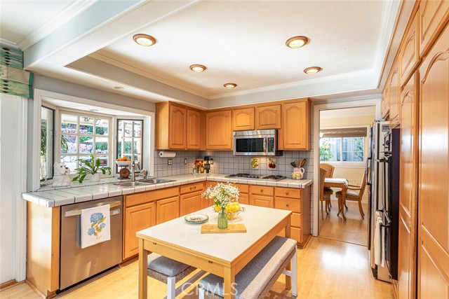 22435 Silver Spur, Lake Forest CA: https://media.crmls.org/medias/8007744a-2886-4774-9d3a-55d9932b902a.jpg