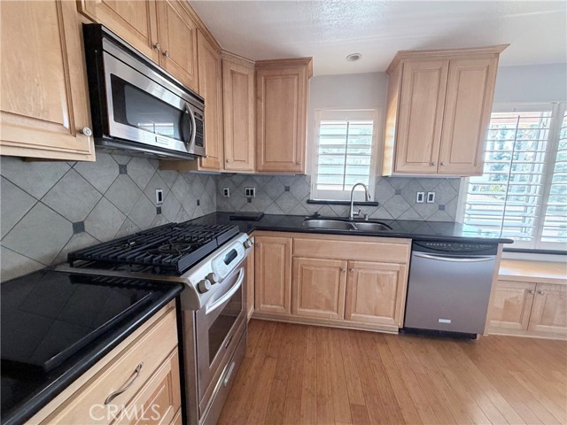 14647 Dickens, 8 photo 7