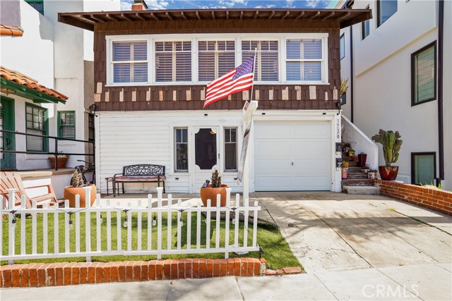 1720 Manhattan Avenue, Hermosa Beach, California 90254, 3 Bedrooms Bedrooms, ,2 BathroomsBathrooms,Residential,Sold,Manhattan,SB21061429