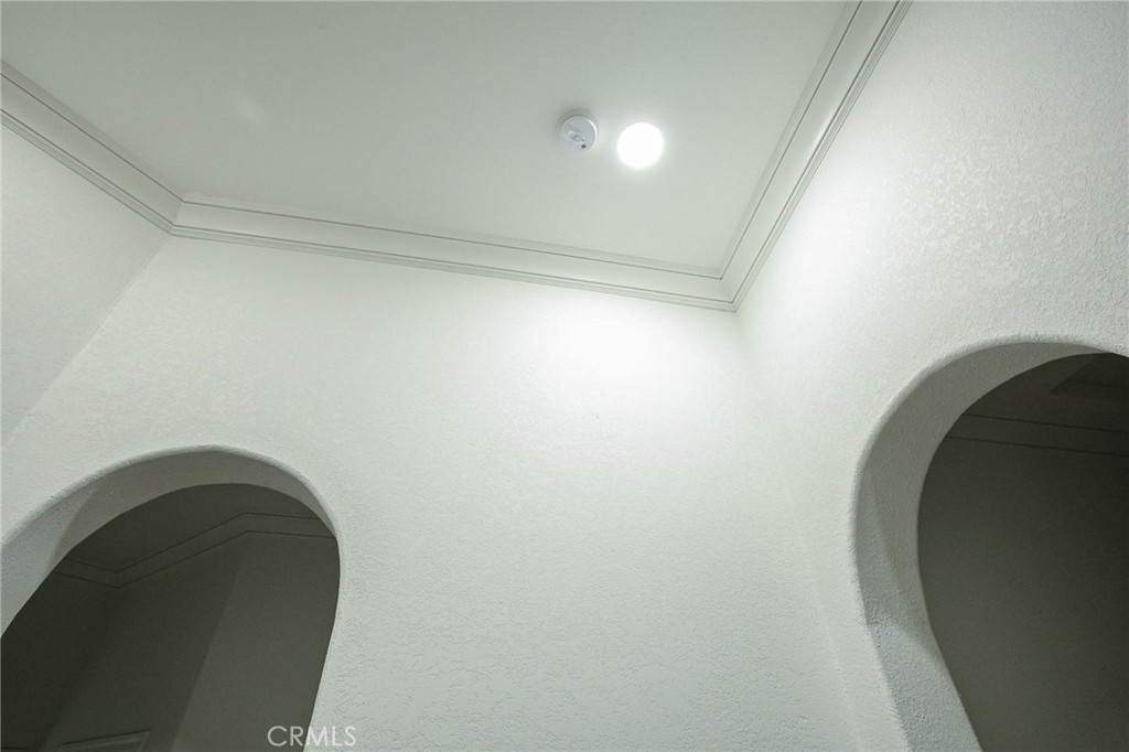 https://media.crmls.org/medias/8009f666-6ab9-442d-968e-413ba71fa5f0.jpg?preset=X-Large