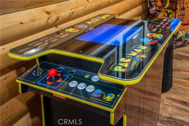 Detail Gallery Image 34 of 39 For 1002 White Mountain, Big Bear City,  CA 92314 - 4 Beds | 3/1 Baths