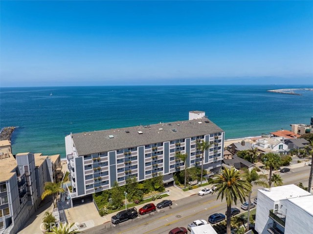 615 Esplanade, Redondo Beach CA: https://media.crmls.org/medias/800a6bd4-e5ab-4644-acd4-d6d1f7942769.jpg