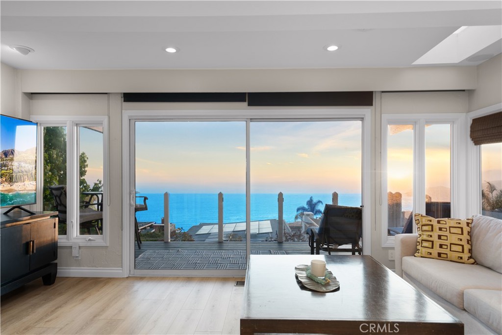1091 La Mirada Street