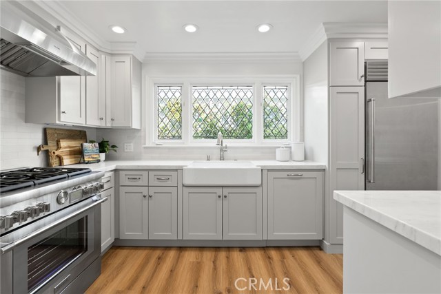 340 Broadway, Costa Mesa CA: https://media.crmls.org/medias/800b1b89-bfbb-4d5b-8a2d-a435b8da1866.jpg