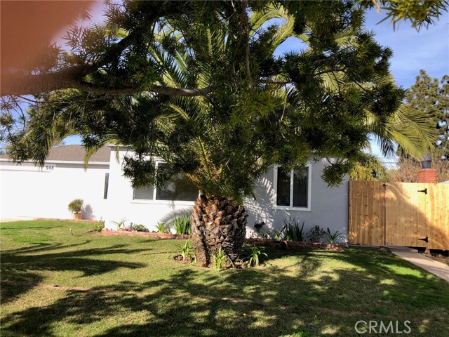 944 Oak St, Costa Mesa, CA 92627