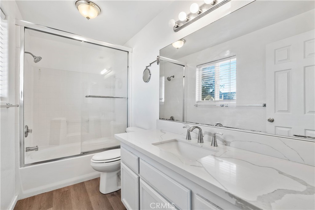 MLS #IV25243811 image #17