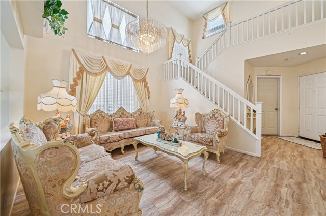 220 S Linhaven Circle, Anaheim CA: https://media.crmls.org/medias/800bd9d6-a1a7-46e8-a3fe-8662fdd686c3.jpg