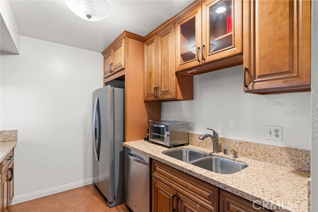 Detail Gallery Image 11 of 21 For 1300 Cabrillo Park Dr #B,  Santa Ana,  CA 92701 - 1 Beds | 1 Baths