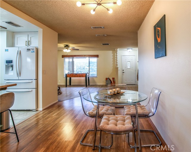 Detail Gallery Image 12 of 36 For 57442 Saint Marys Dr, Yucca Valley,  CA 92284 - 2 Beds | 2 Baths