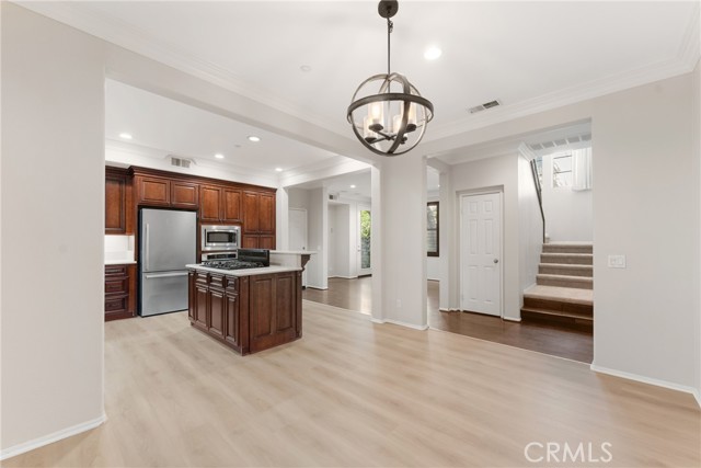MLS #OC25229086 image #12