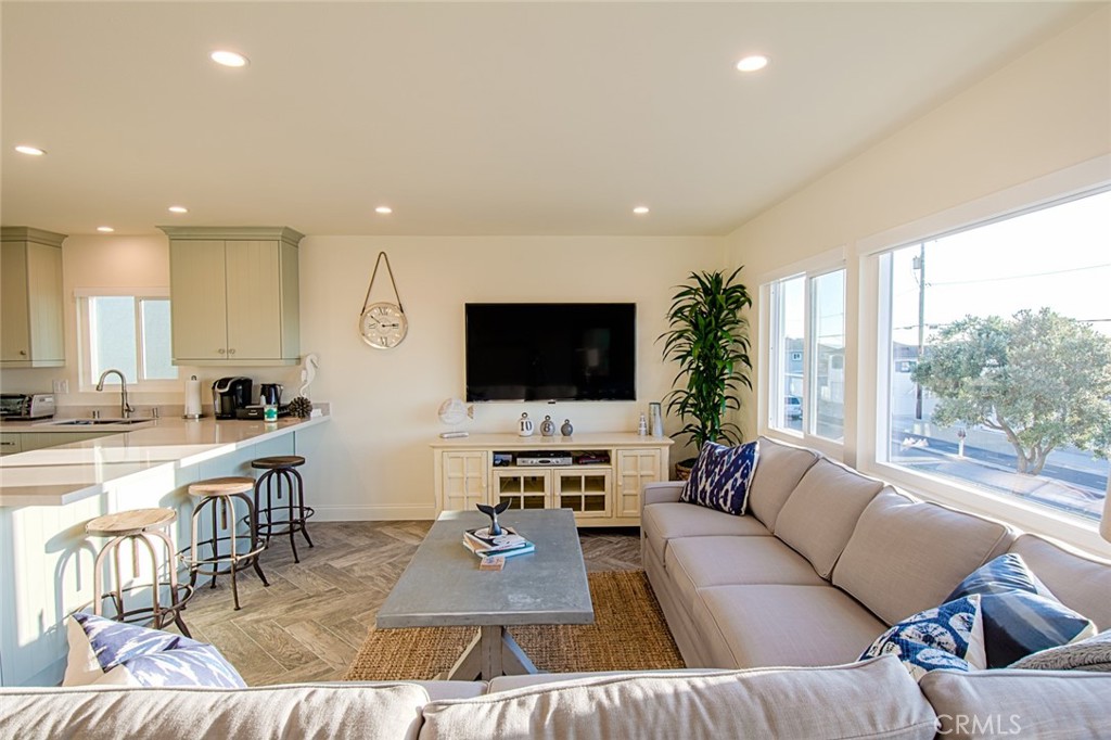 3116 Hermosa Avenue