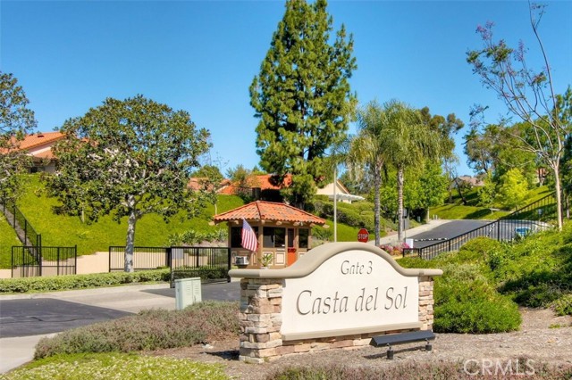 27992 Via Chocano, Mission Viejo CA: https://media.crmls.org/medias/800d9284-e185-4cf0-b589-a38fd7d886a9.jpg