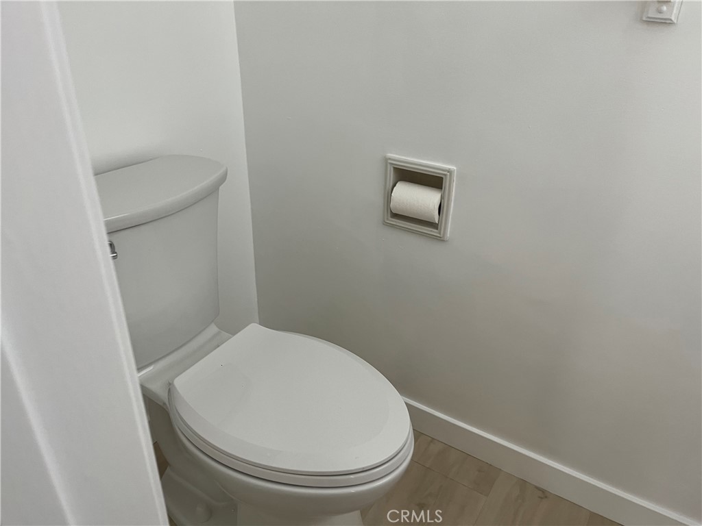 https://media.crmls.org/medias/800d9613-93ba-49b9-bfde-31e52b1d3d17.jpg?preset=X-Large