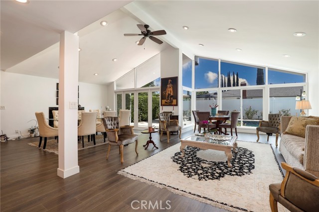 Detail Gallery Image 9 of 51 For 22534 Paul Revere Dr, Calabasas,  CA 91302 - 4 Beds | 2/1 Baths