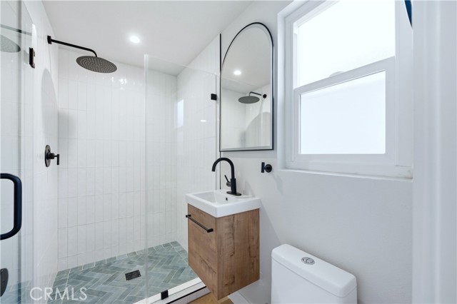 Detail Gallery Image 8 of 11 For 5339 E Ocean a,  Long Beach,  CA 90803 - 1 Beds | 1 Baths