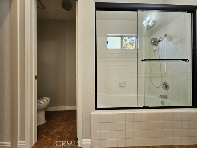 2363 Paseo Circulo, Tustin CA: https://media.crmls.org/medias/800e6263-03de-44b9-a99c-88e7cdc8904e.jpg