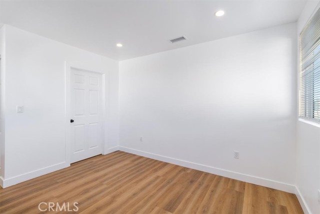 Detail Gallery Image 56 of 69 For 6616 Denver Ave, Los Angeles,  CA 90044 - 6 Beds | 5/1 Baths