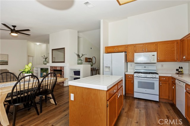 Detail Gallery Image 4 of 23 For 7787 Gold Buckle Ct, Highland,  CA 92346 - 3 Beds | 2 Baths