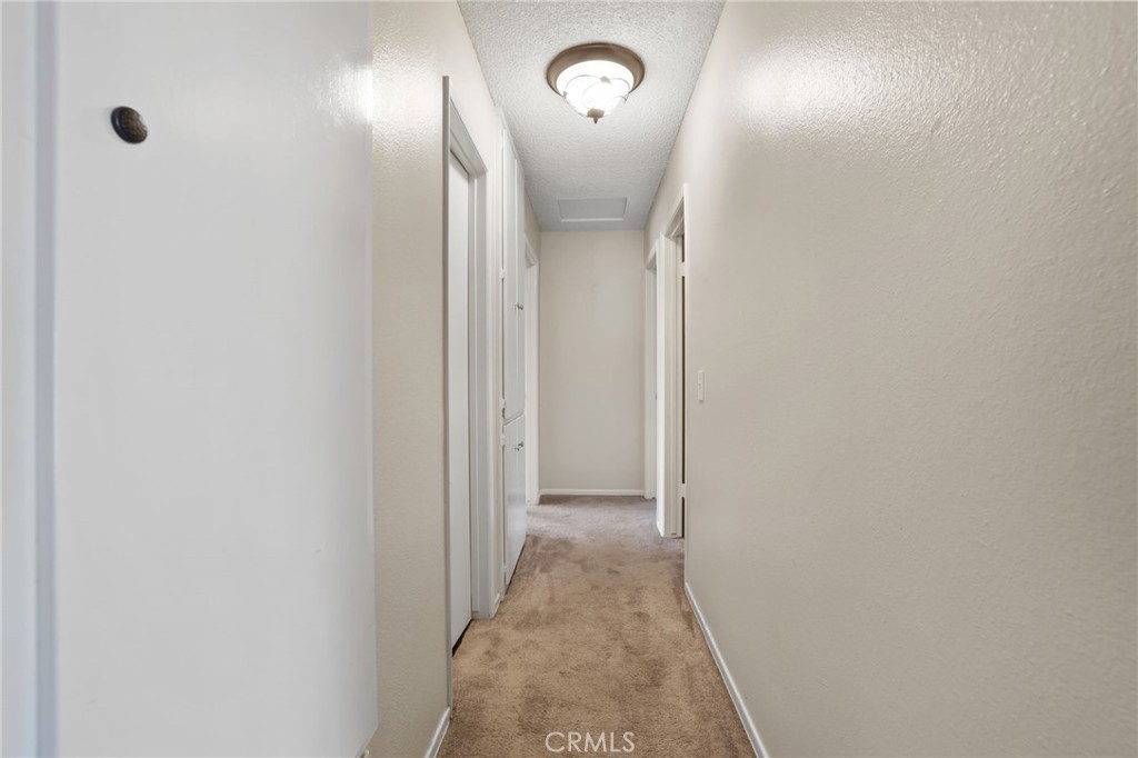 https://media.crmls.org/medias/800fbf20-697b-41ff-ad73-04bd3ff96f1a.jpg?preset=X-Large
