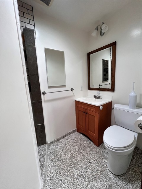 1124 N San Gabriel Avenue, Azusa CA: https://media.crmls.org/medias/800ff063-89c8-41e8-b9e7-517bf05b1a75.jpg