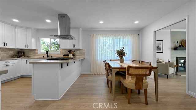 969 Adelante Avenue, Los Angeles CA: https://media.crmls.org/medias/80104722-3f66-4a01-b080-b0fed4d64acf.jpg